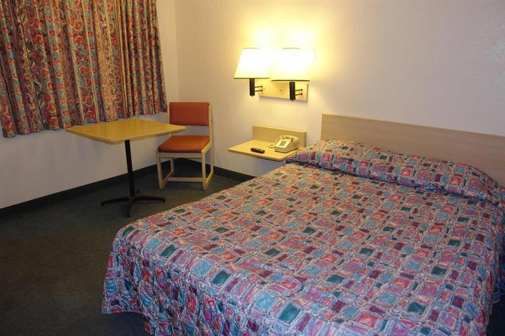 Motel 6-Flagstaff, Az - Butler Room photo